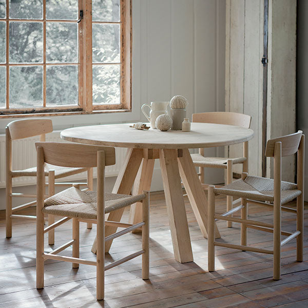 Hambledon Oak Round Dining Table and 4 Oak Chairs