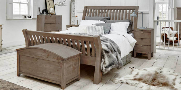 Winchester Reclaimed Wood Blanket Box in Bedroom